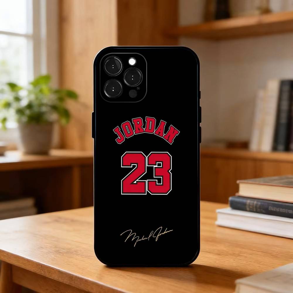 Custodia Morbida Nera M-Michae - Phone Cases Jordan recensione e prezzo